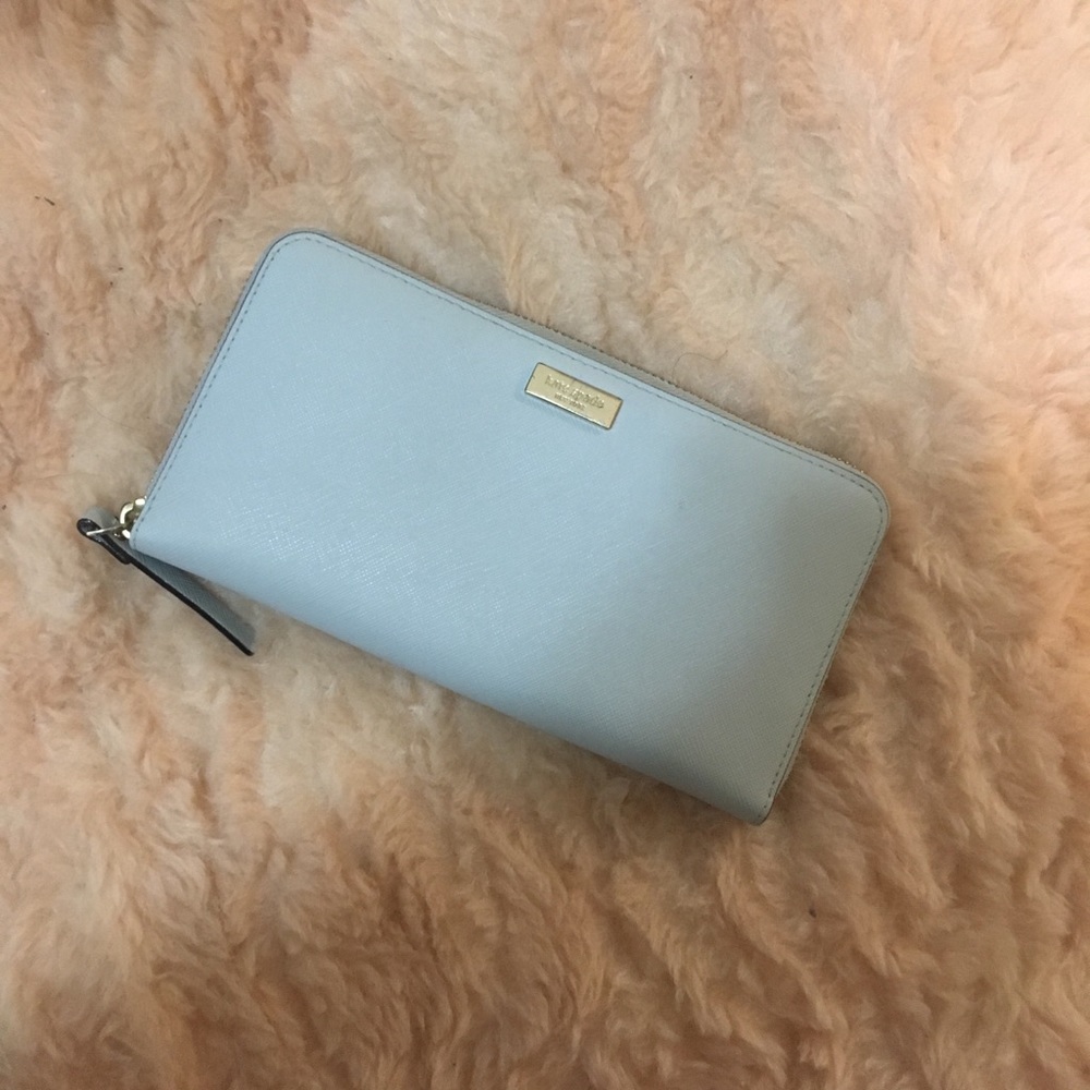 KATE SPADE THOMPSON STREET LACEY WALLET